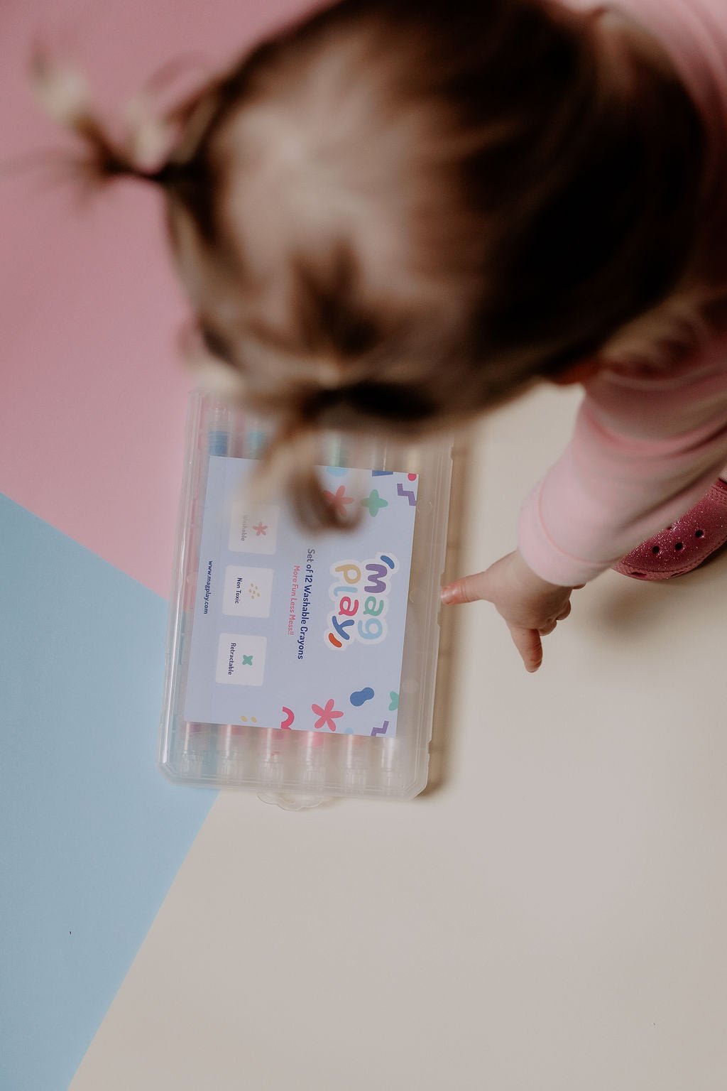 12 Retractable Washable Crayons + Pencil Case - MagPlay