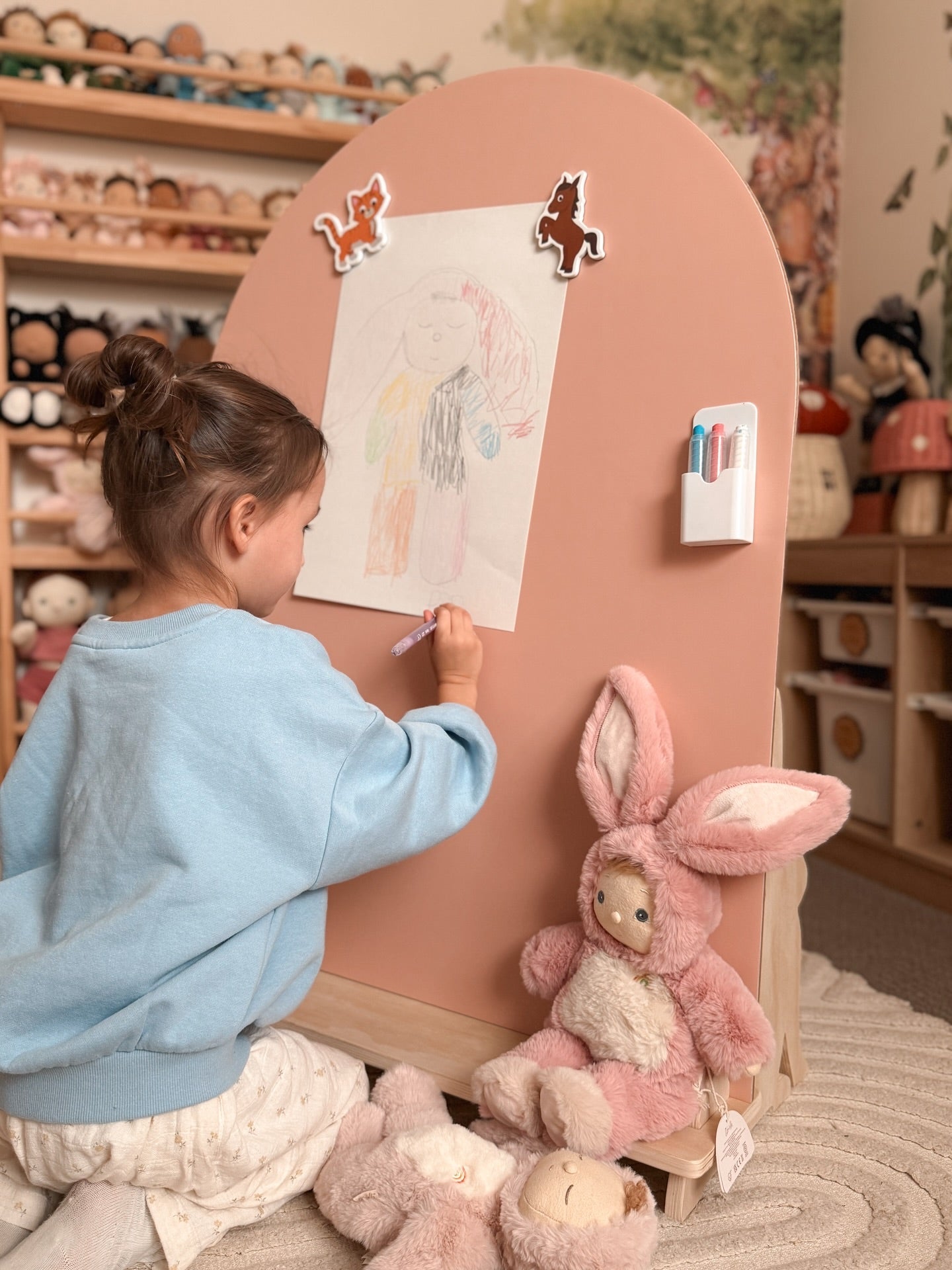 10 Screen-Free Activities That Actually Hold a Toddler's Attention - MagPlay